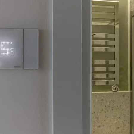 Elegant, Modern & Luxury With Comforts Apartment Mailand