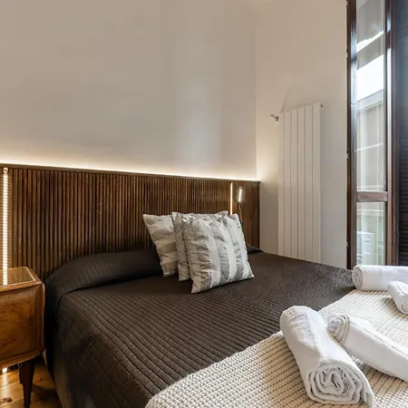 Elegant, Modern & Luxury With Comforts Apartment *
